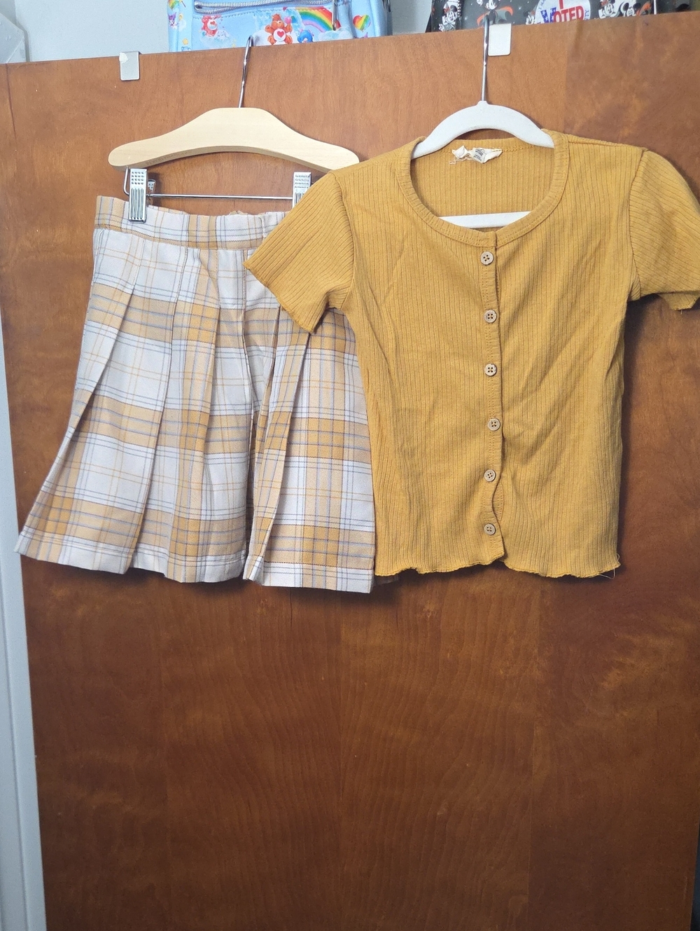 Jessica Simpson Ribbed Button-Front Top with Beige & Mustard Plaid Pleated Skirt